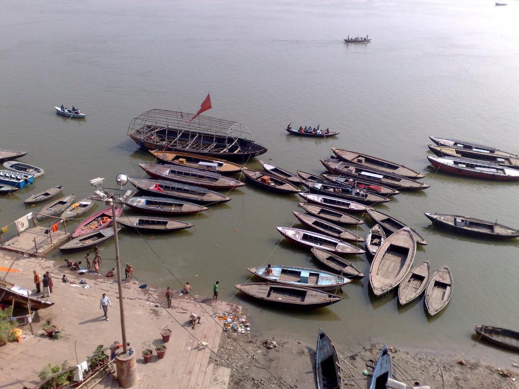 Grg Shanti Guest House Varanasi Near Manikarnika Ghat ภายนอก รูปภาพ