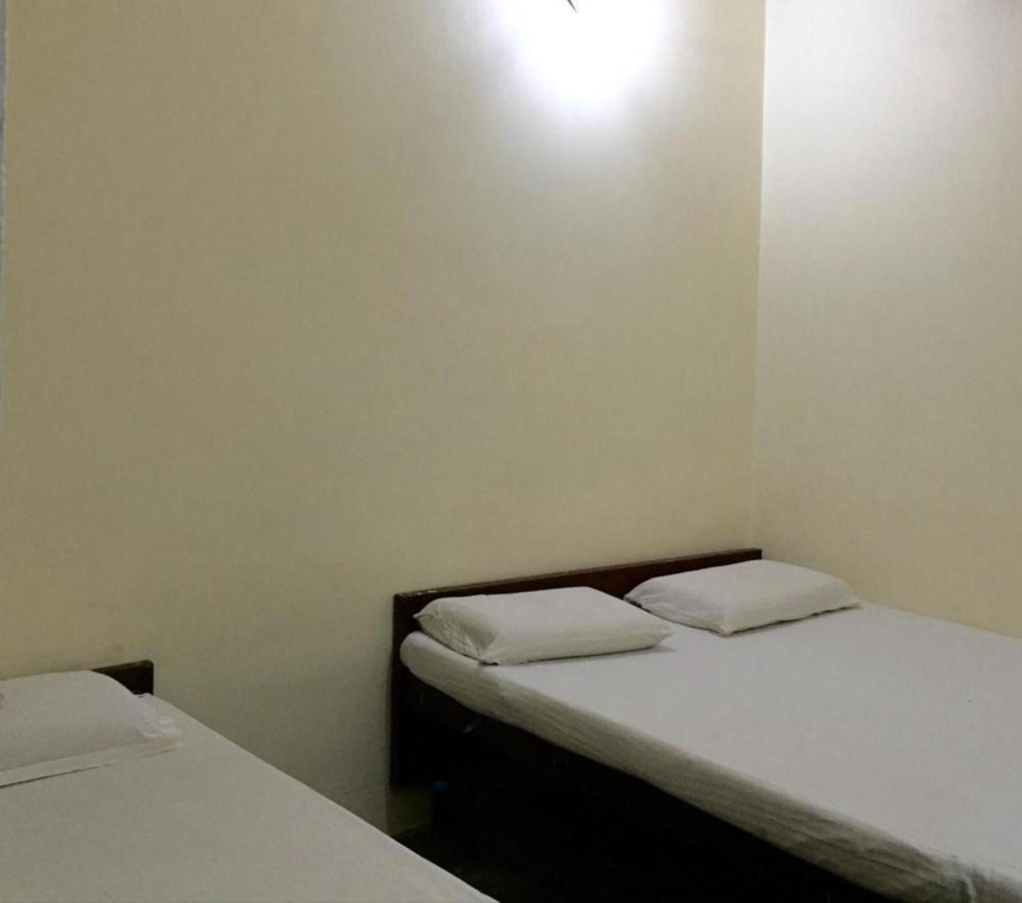 Grg Shanti Guest House Varanasi Near Manikarnika Ghat ภายนอก รูปภาพ