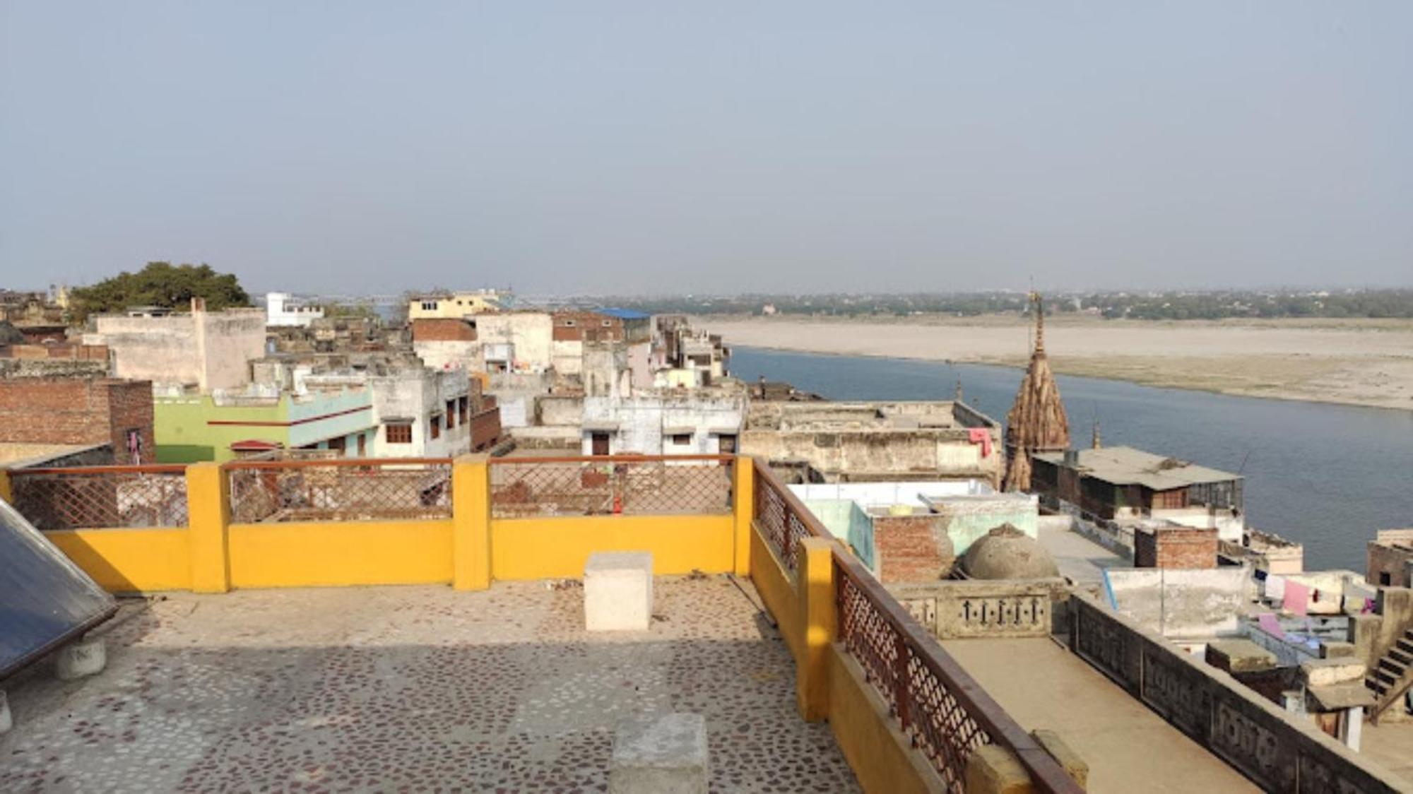 Grg Shanti Guest House Varanasi Near Manikarnika Ghat ภายนอก รูปภาพ