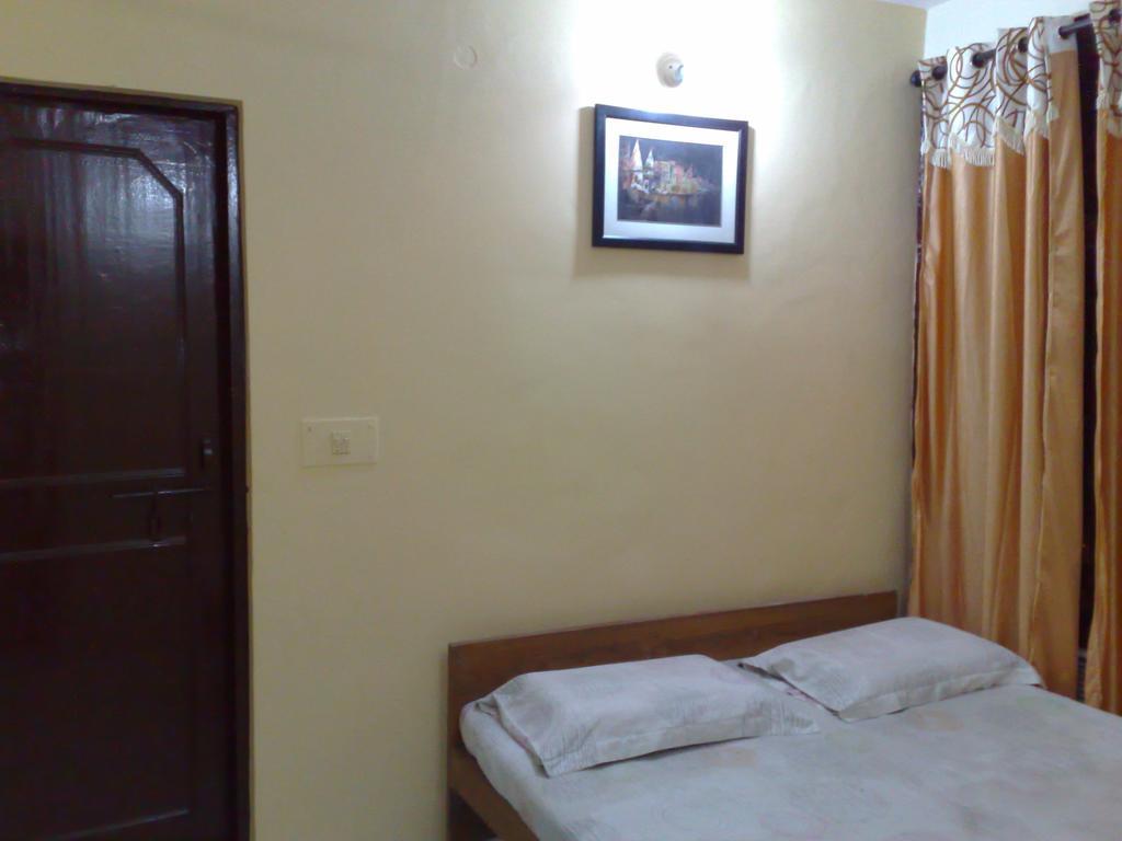 Grg Shanti Guest House Varanasi Near Manikarnika Ghat ห้อง รูปภาพ