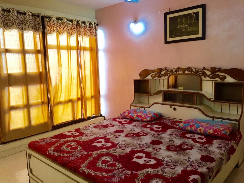 Grg Shanti Guest House Varanasi Near Manikarnika Ghat ภายนอก รูปภาพ