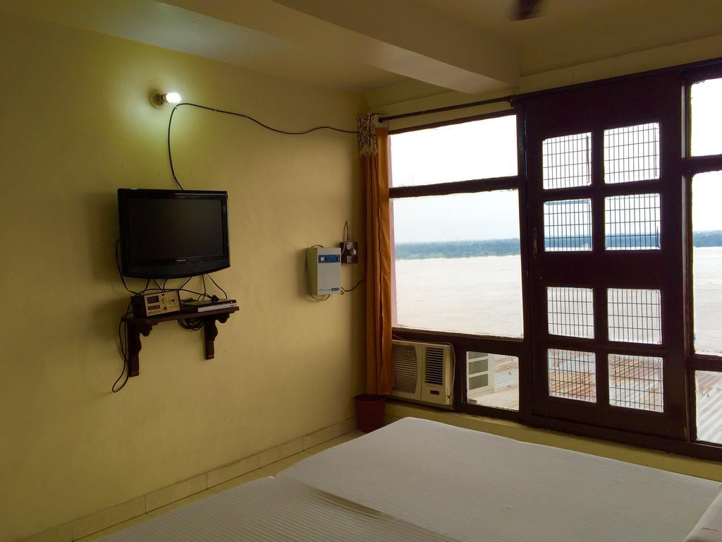 Grg Shanti Guest House Varanasi Near Manikarnika Ghat ภายนอก รูปภาพ