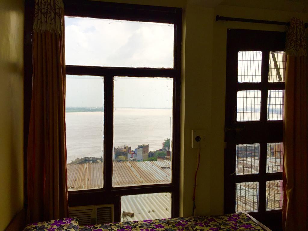 Grg Shanti Guest House Varanasi Near Manikarnika Ghat ภายนอก รูปภาพ