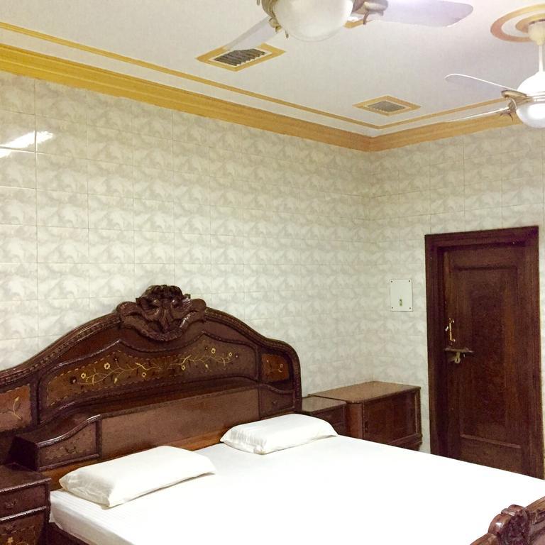 Grg Shanti Guest House Varanasi Near Manikarnika Ghat ภายนอก รูปภาพ