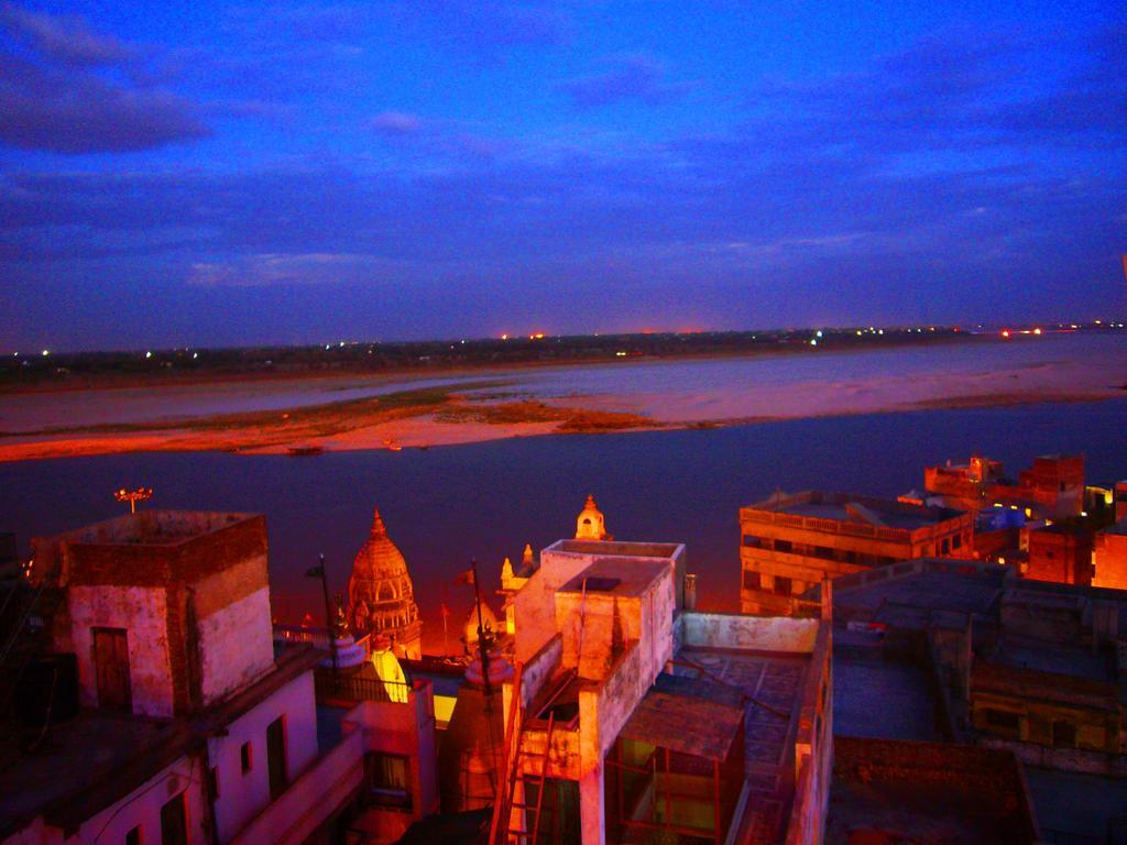 Grg Shanti Guest House Varanasi Near Manikarnika Ghat ภายนอก รูปภาพ