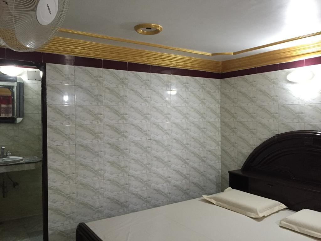 Grg Shanti Guest House Varanasi Near Manikarnika Ghat ภายนอก รูปภาพ